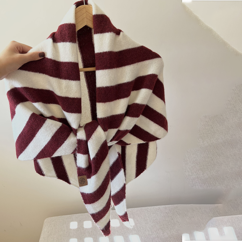 Ladies' Fashionable Triangular Scarf